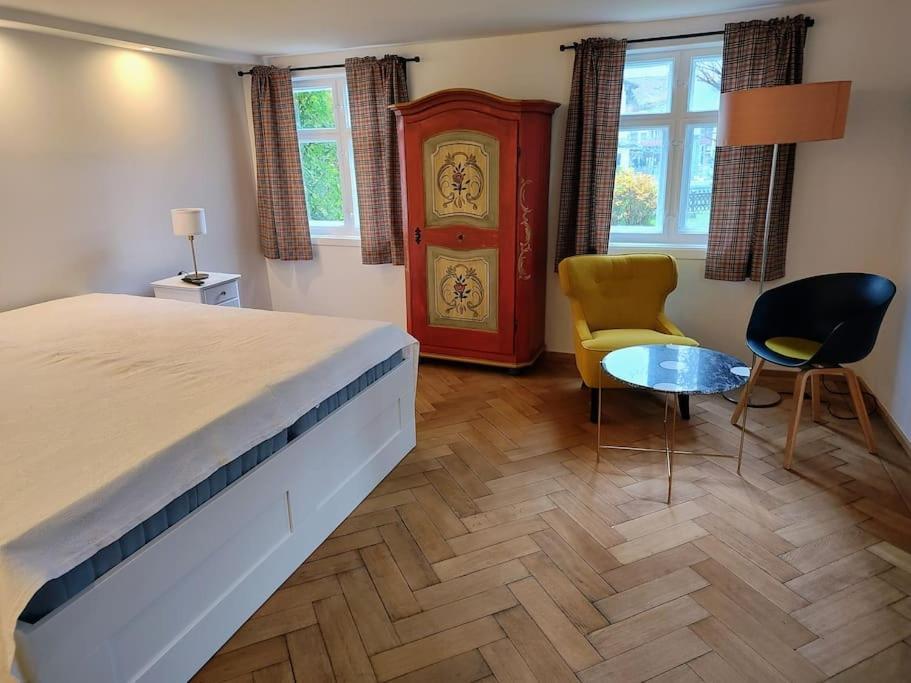 Ferienwohnung Resl - Geschmackvoll Renoviert & Zentral Im Historischen Schindelhaus 上施陶芬 外观 照片